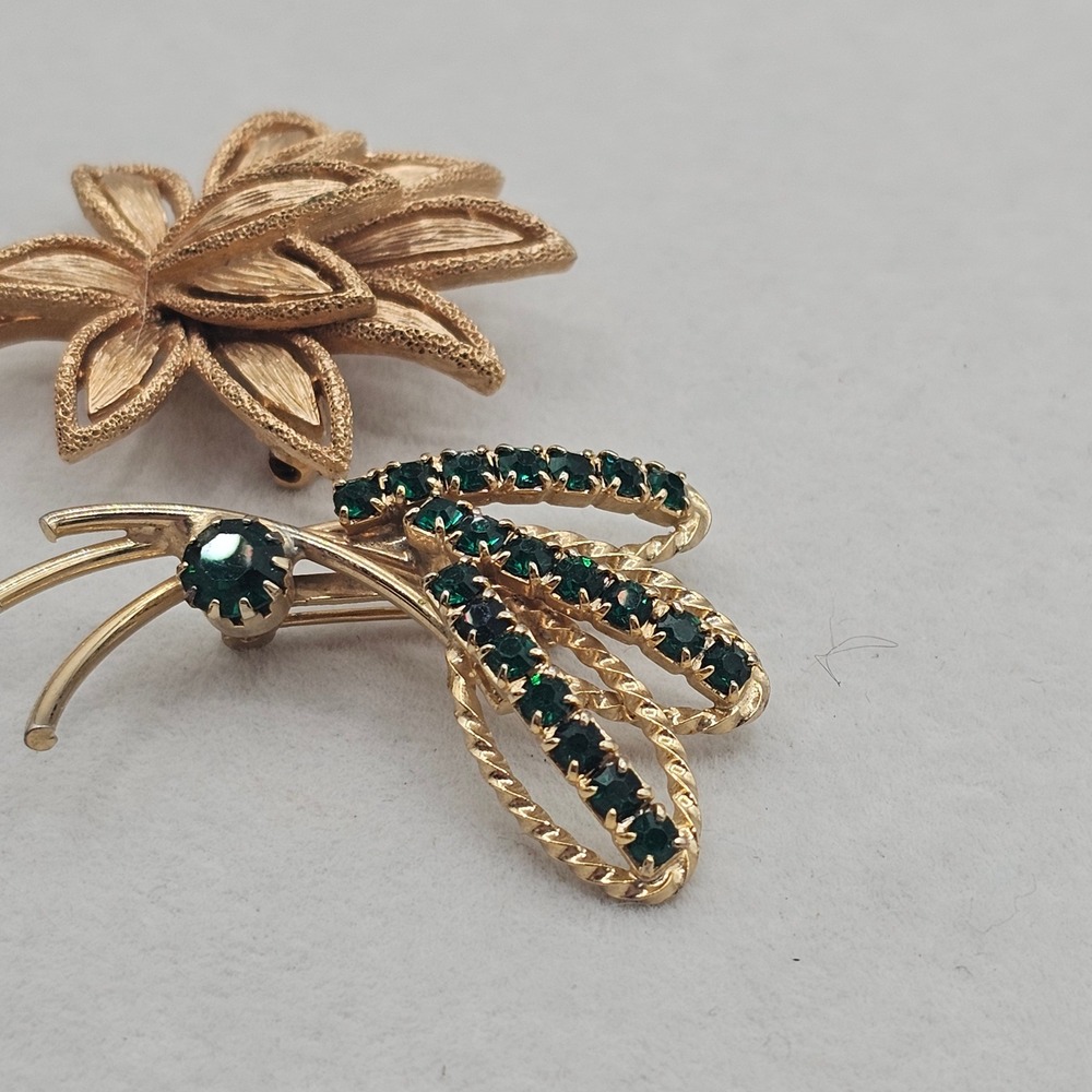 Vintage Rhinestone Brooch Lot of 2 Gold Tone Leaf Green Floral Spray Pins - Picture 5 of 12